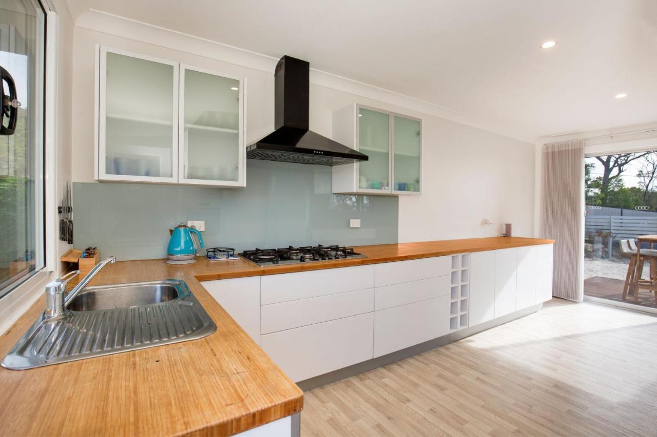 Windansea Cottage Pet Friendly Ocean Glimpses Vincentia Exterior photo